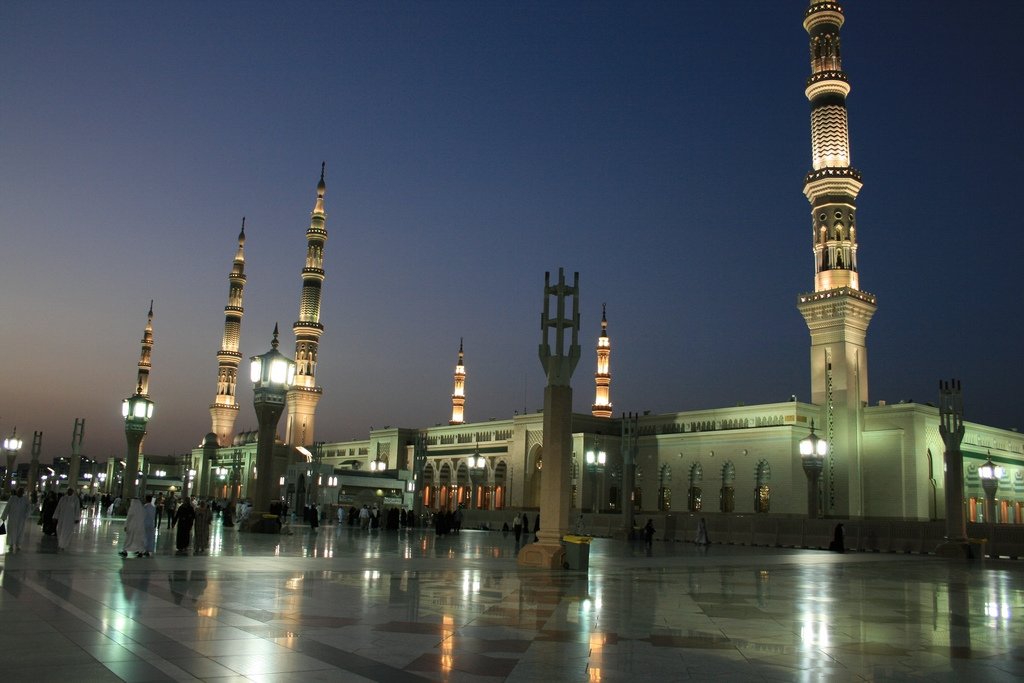 Masjid Al Nabawi in Madinah - Saudi Arabia (nightfall)